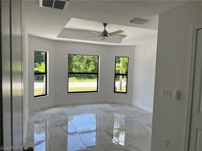 Building Photo - 4852 30th St SW