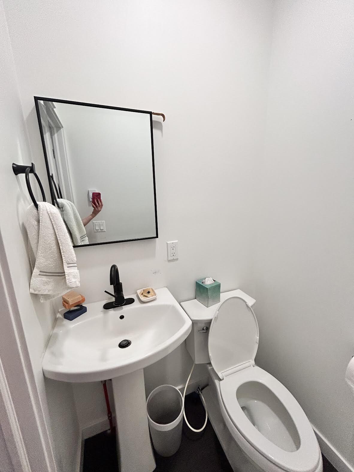 Building Photo - 1915 W Livingston St