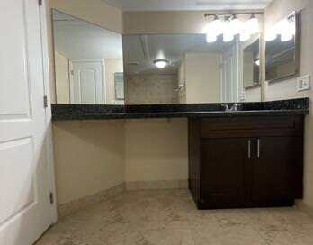 Building Photo - 2850 N Oakland Forest Dr