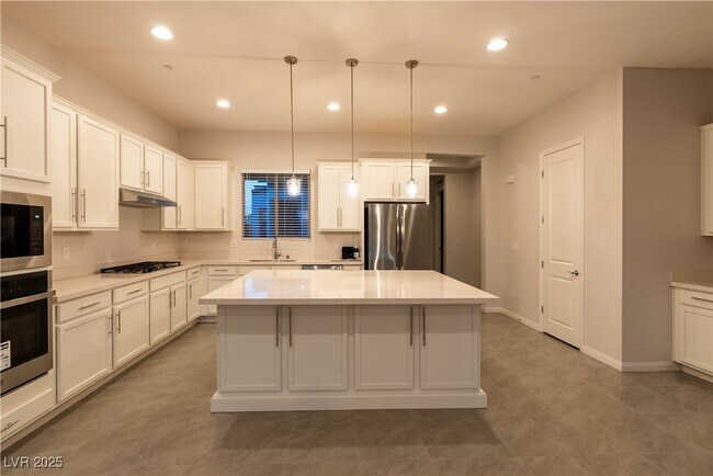 Building Photo - 11658 Hatchling Ave