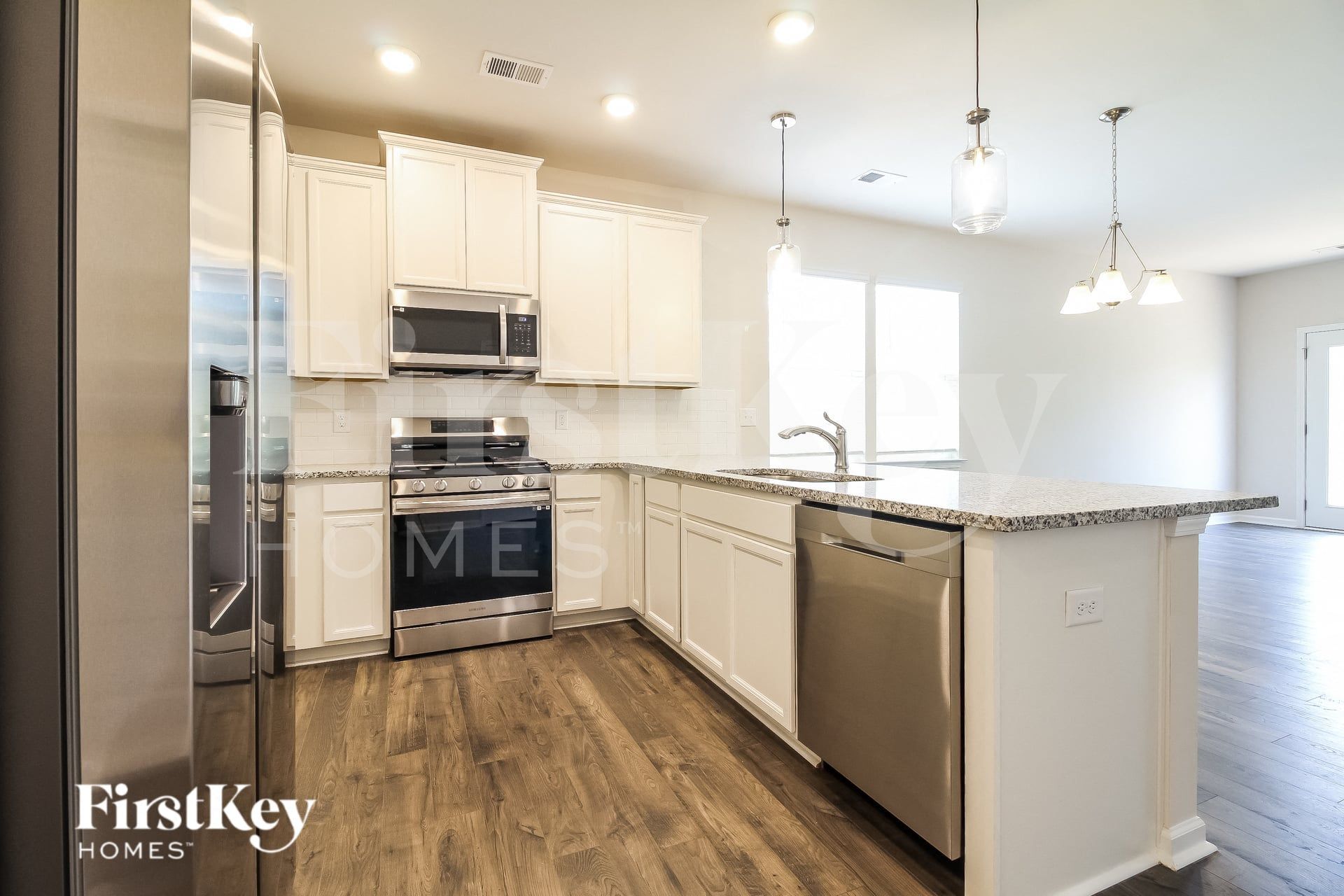 Building Photo - 905 Birchcrest Wy