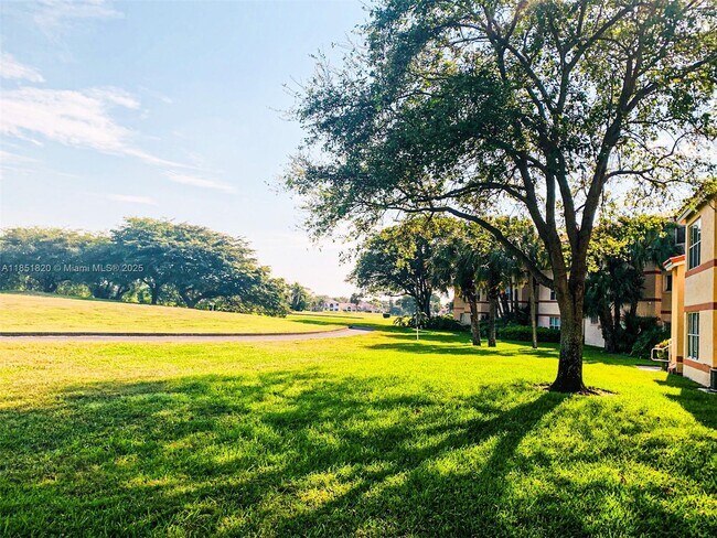 Primary Photo - 3360 Pinewalk Dr N