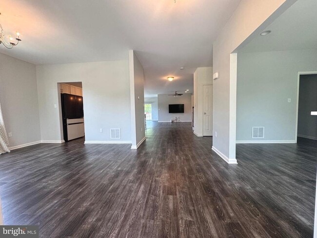 Building Photo - 148 Grissom Dr