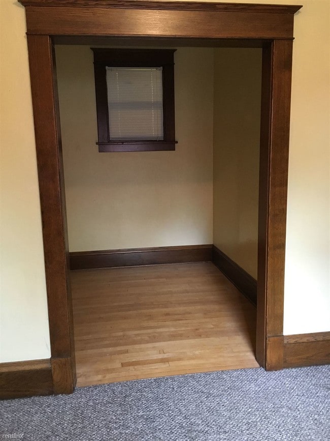 Building Photo - 230 Central Ave S