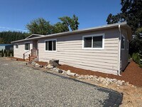 Building Photo - MF Home 3 Bedroom 2 Bath Dayton OR
