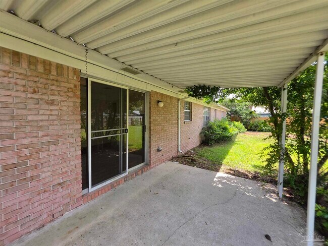 Building Photo - 6942 Falcon Dr