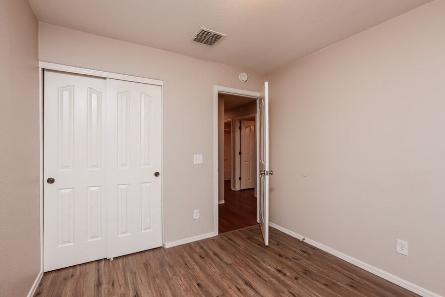 Building Photo - 3787 E Bright View St