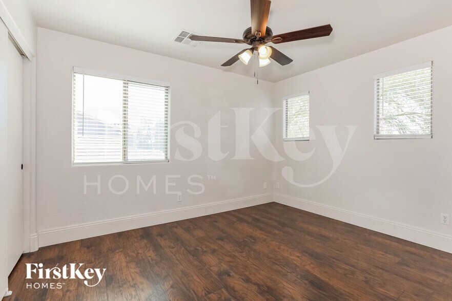 Building Photo - 2936 W Jasper Butte Dr