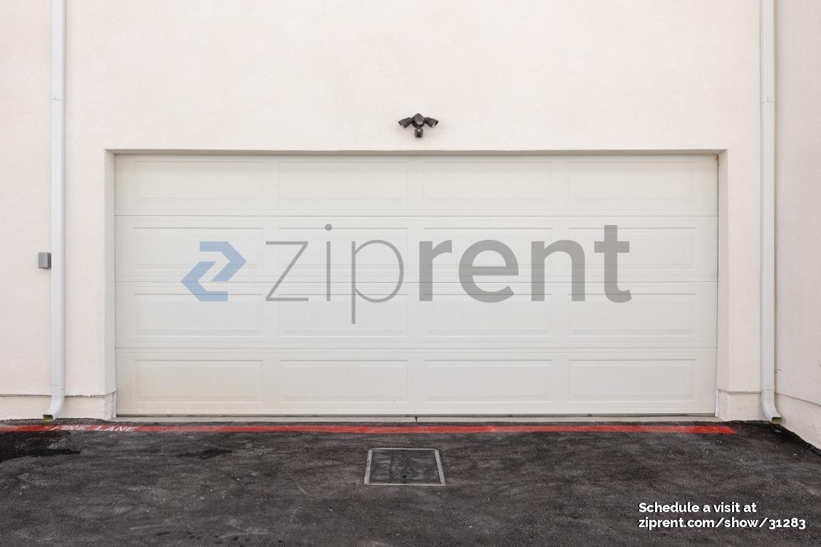 Building Photo - 2087 S El Camino Real