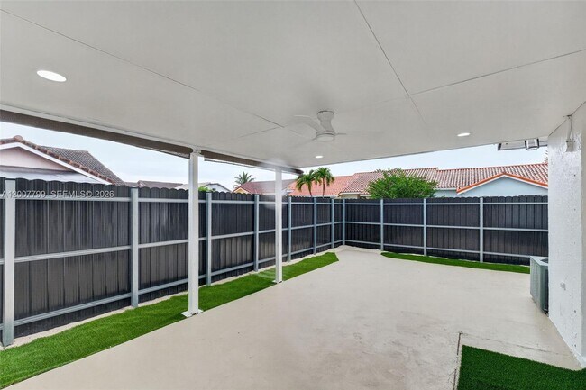 Building Photo - 4530 SW 143rd Pl