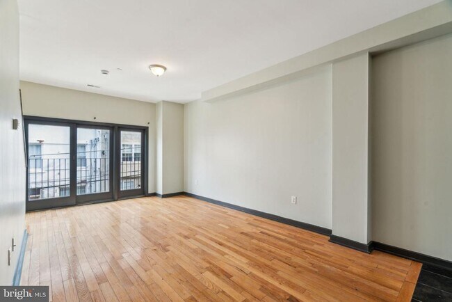 Building Photo - 1930 N Gratz St