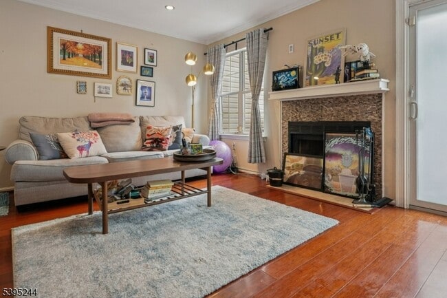 Building Photo - 10 De Palma Ct