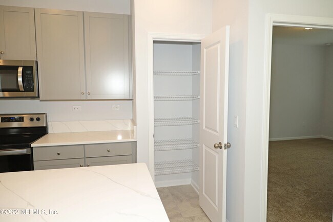 Building Photo - 220 Modesto Dr