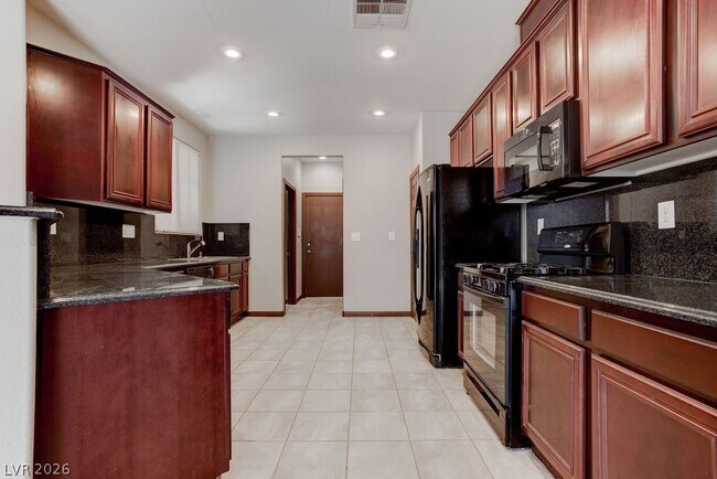 Building Photo - 6255 W Arby Ave