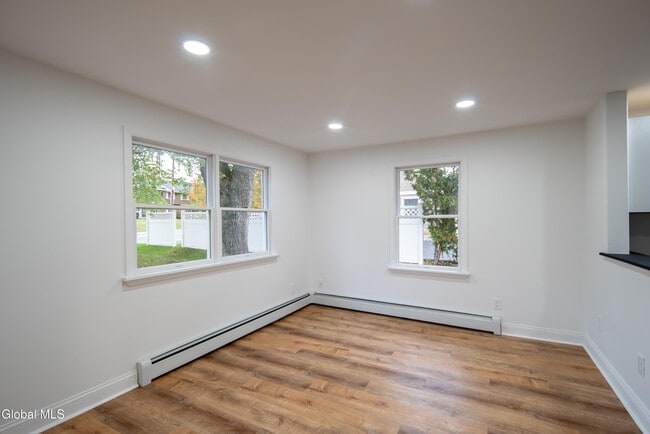 Building Photo - 644 Delaware Ave