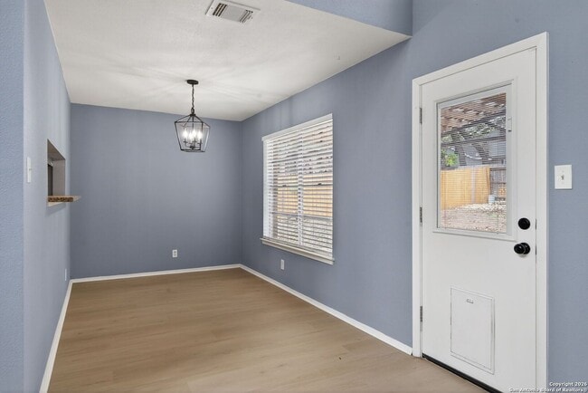 Building Photo - 2415 Moss Terrace