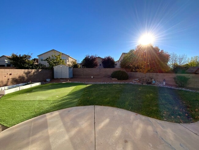 Building Photo - 4 Bedroom Single Story Home Available in C...