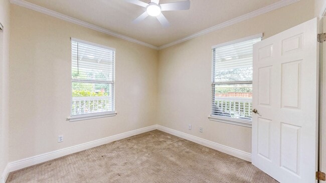 Building Photo - 1133 Edwards St