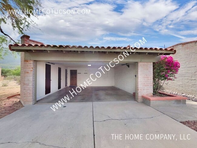 Building Photo - 8540 N Calle Tioga
