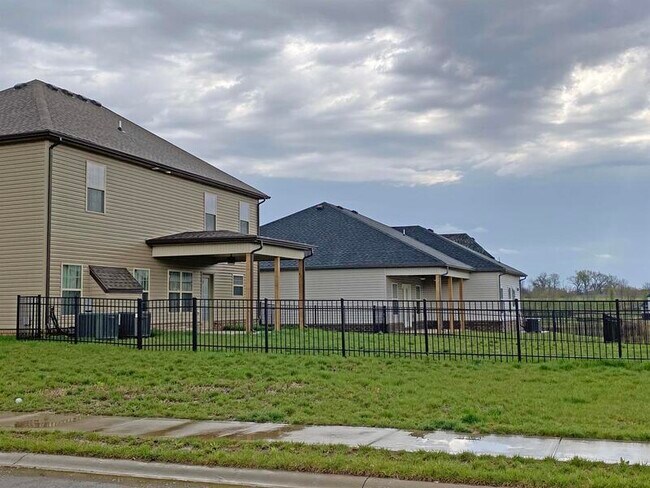 Building Photo - 502 Low Country Ct