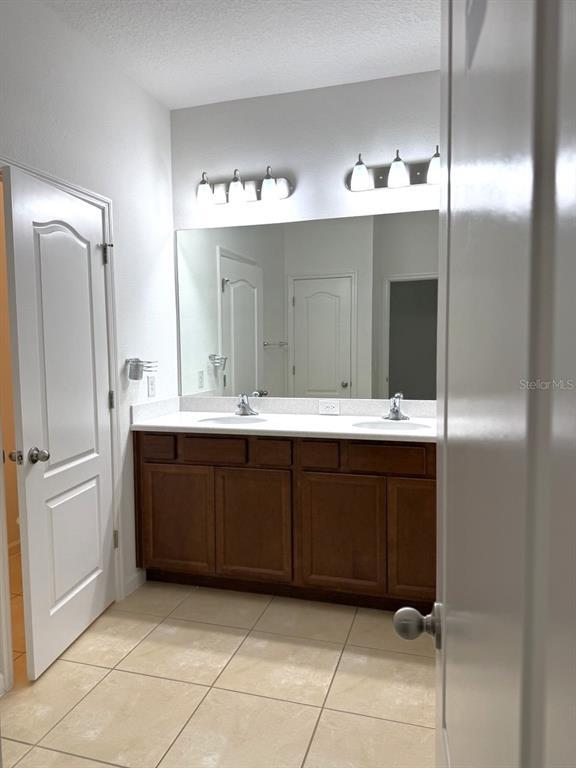 Building Photo - 2059 Punch Bowl Ave