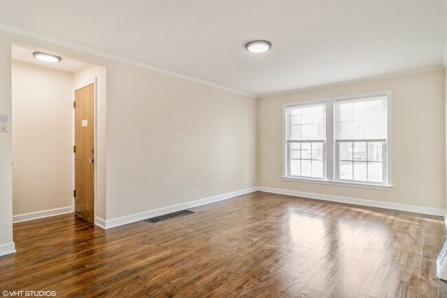 Building Photo - 4249 W Nelson St