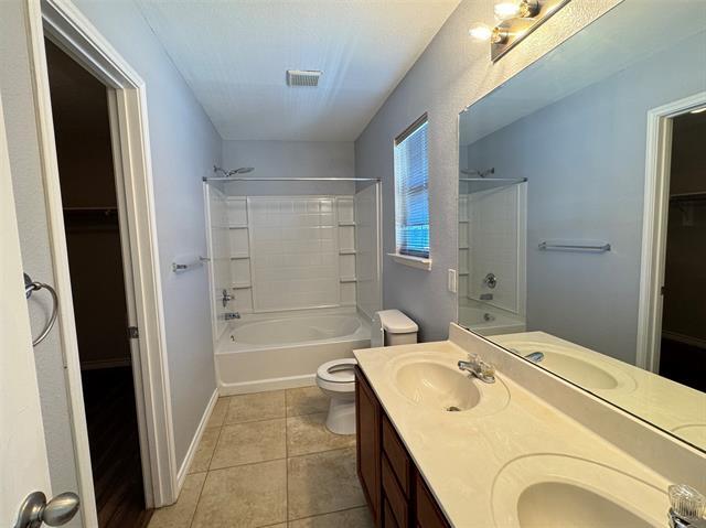 Building Photo - 6909 Planters Row Dr