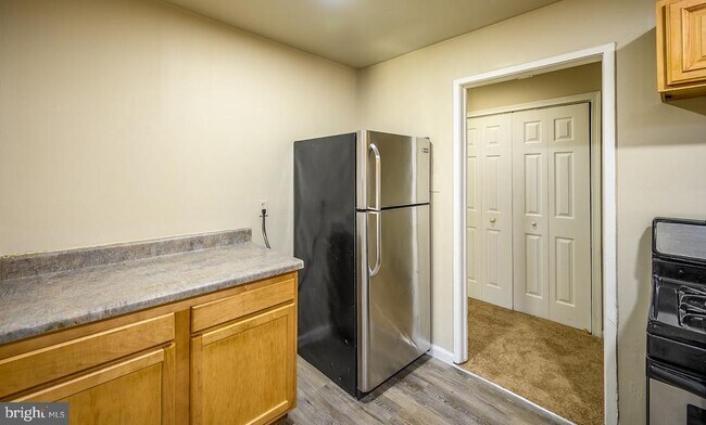 Building Photo - 7147 Donnell Pl