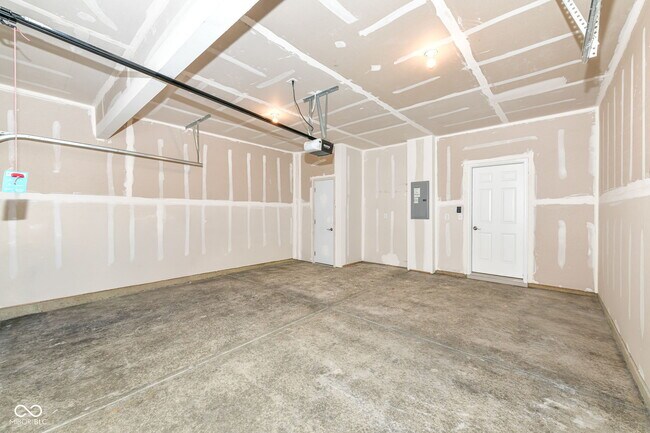 Building Photo - 3279 Haflinger Dr