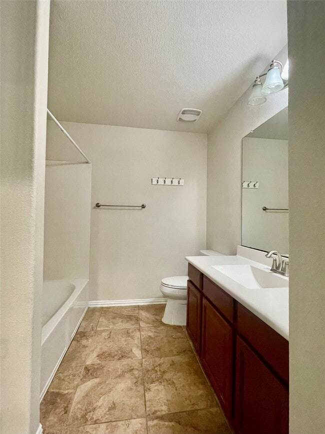 Building Photo - 20801 Sheridan Heights Ln