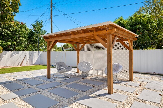 Building Photo - 4830 Cortez Cir