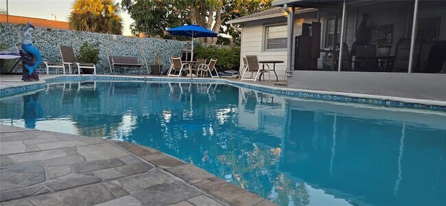 Building Photo - 6104 Bonnie Brook Blvd