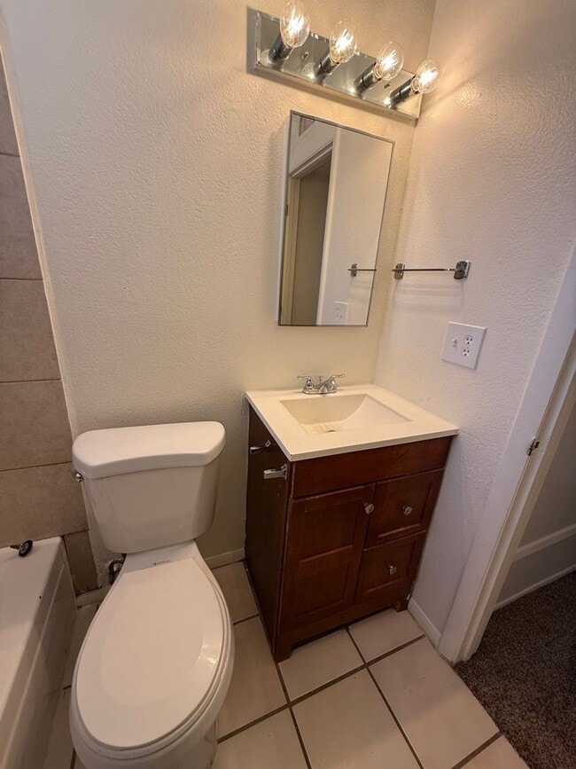 Building Photo - REMODELED 3 Bed/2Bath single family home with HUGE yard