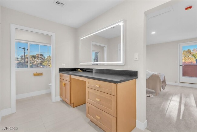 Building Photo - 2868 Vista Del Sol Ave