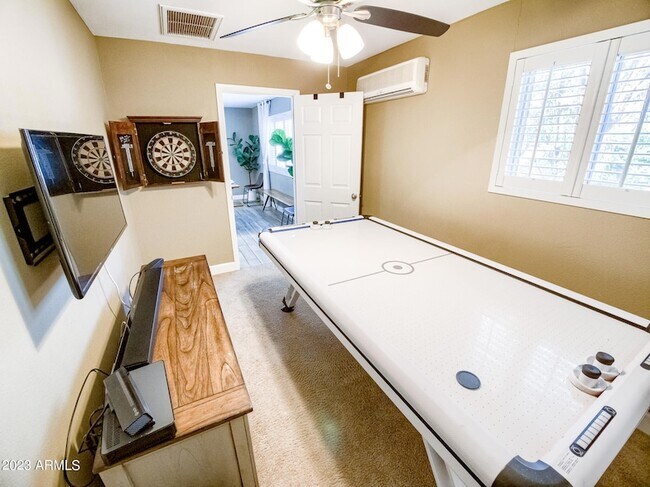 Building Photo - 2301 N 81st Pl