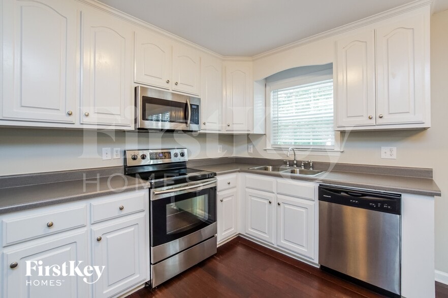 Building Photo - 136 Wood Bend Ct