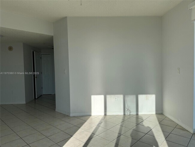 Building Photo - 3500 Coral Wy