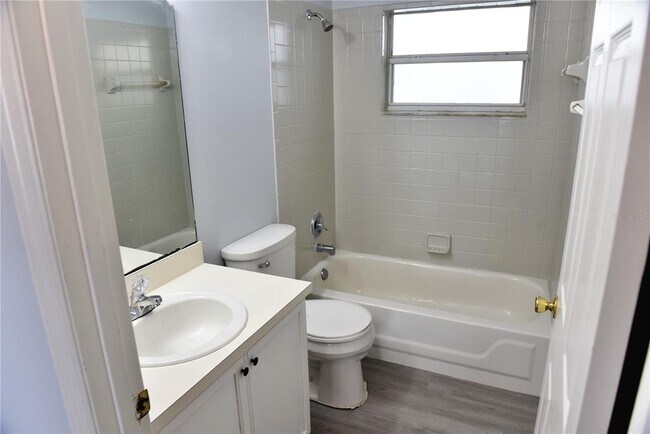 Building Photo - 271 Daniels Pointe Dr