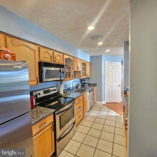 Building Photo - 6600 St Ignatius Dr