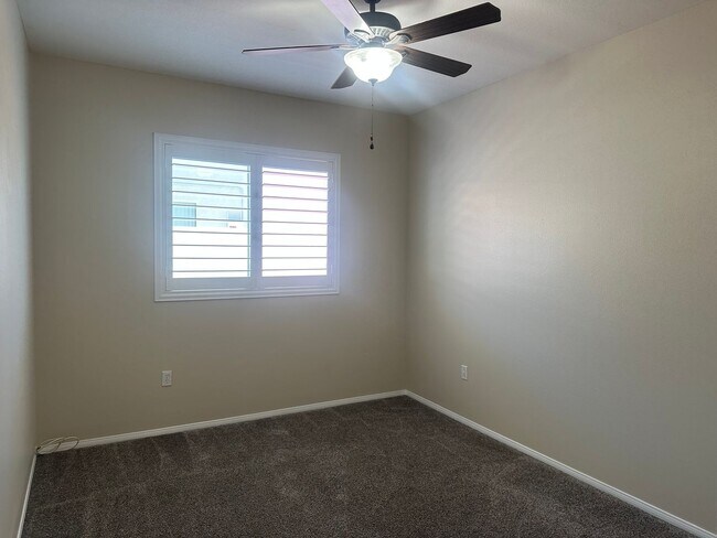 Building Photo - Single Story cul-de-sac 3Beds/2Bath Home i...
