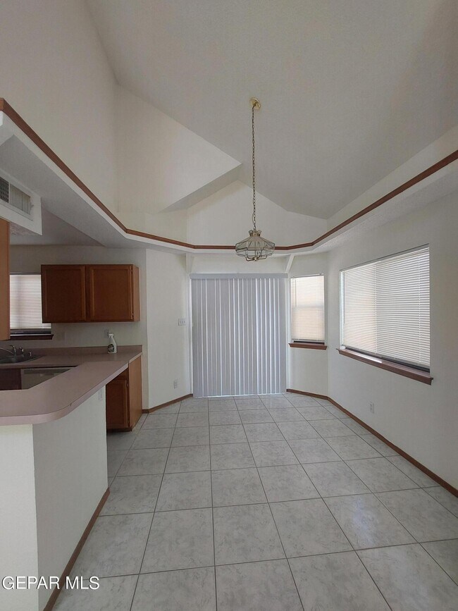 Building Photo - 8644 Pilgrimage Cir