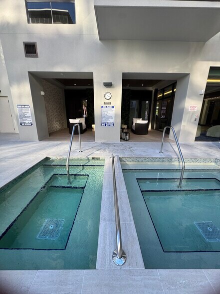 Building Photo - 1655 NW 124th St