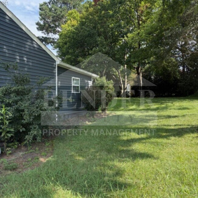 Building Photo - BEAUTIFUL REMODELED HOME