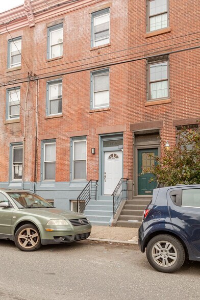 Building Photo - 1418 S 9th St