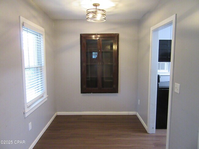 Building Photo - 1114 Fairland Ave