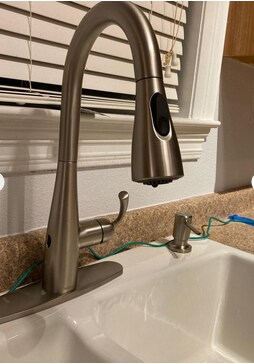 Building Photo - 6958 Summerset Dr