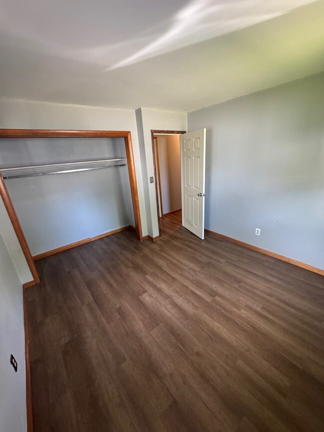 Building Photo - 2810 Witchwood Dr