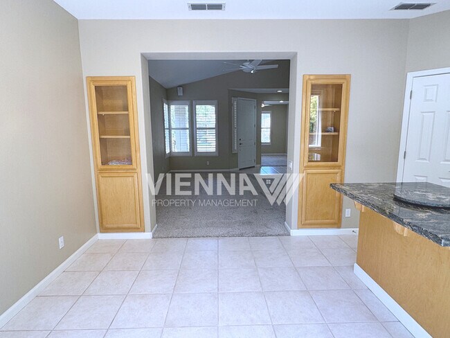 Building Photo - 961 Glide Ferry Way