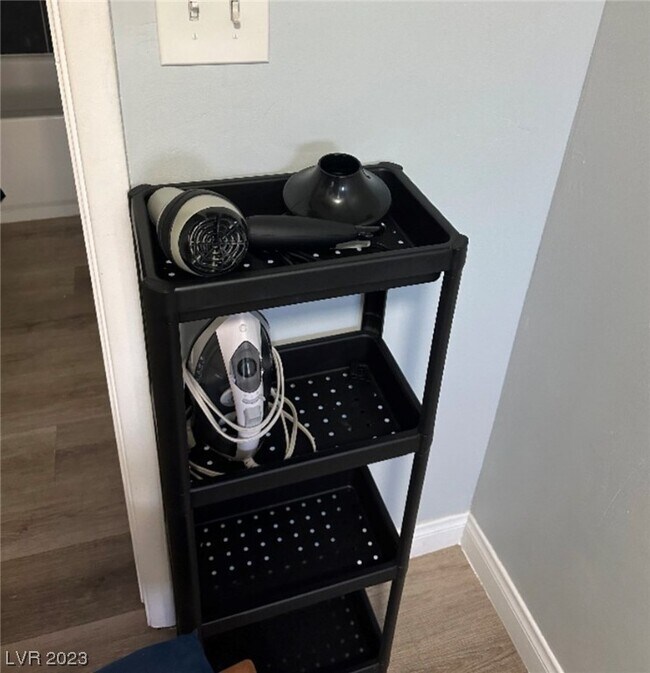 Building Photo - 5045 Spencer St