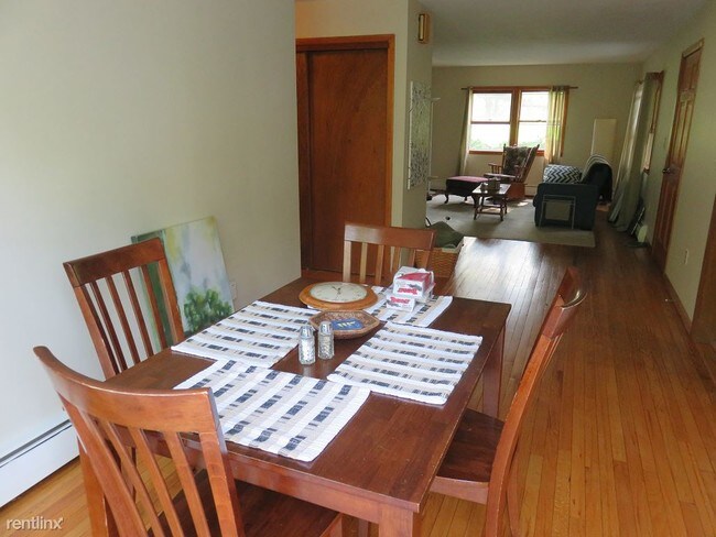 Building Photo - 4 br, 2 bath House - 337 Coddington Road 3...